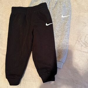 Nike Kids Black and Gray Sweatpants Set